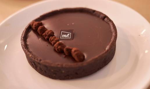 Recept za čokoladnu poslasticu bez miješanja i pečenja