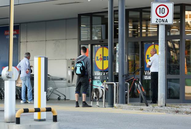 Zagreb: Zbog blagdana trgovinama produženo radno vrijeme