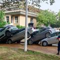 GALERIJA Apokaliptične scene iz Španjolske: Općina izgleda kao da je kroz nju prošao tornado!