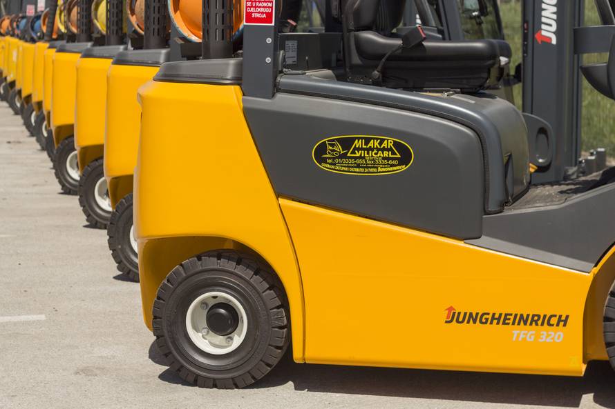 Mlakar viličari slave 25 godina suradnje s Jungheinrichom