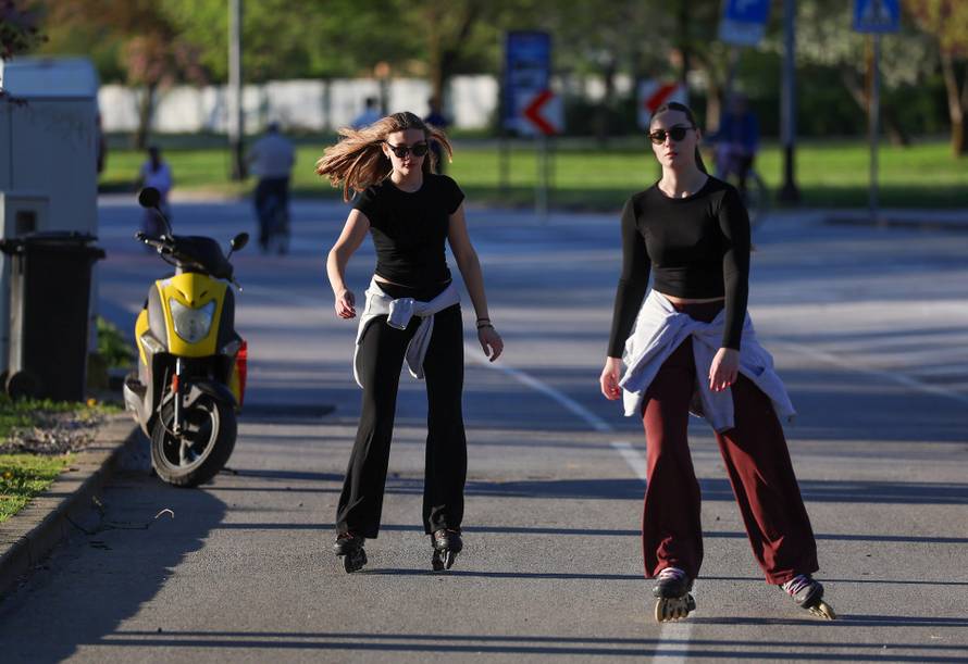 Zagreb: Na Uskrs Jarun privukao veliki broj građana