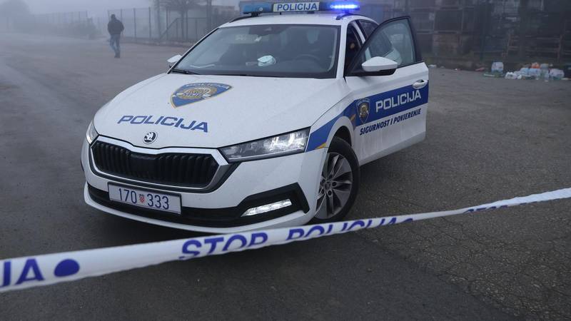 SULUDI ČIN Pucao iz zračnice u Zagrebu, pogodio auto u vožnji