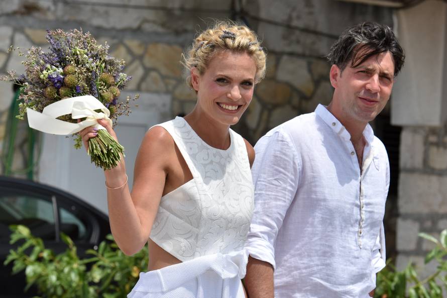 Trudnica na utrci: Nevena je trbuh naglasila uskom haljinom