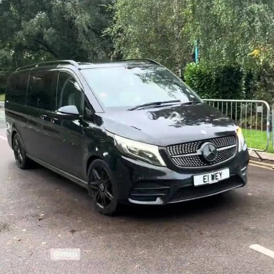 VIDEO Joško Gvardiol vozi auto star 25 godina: 'Kakav lik... A mogao bi imati koji god poželi'