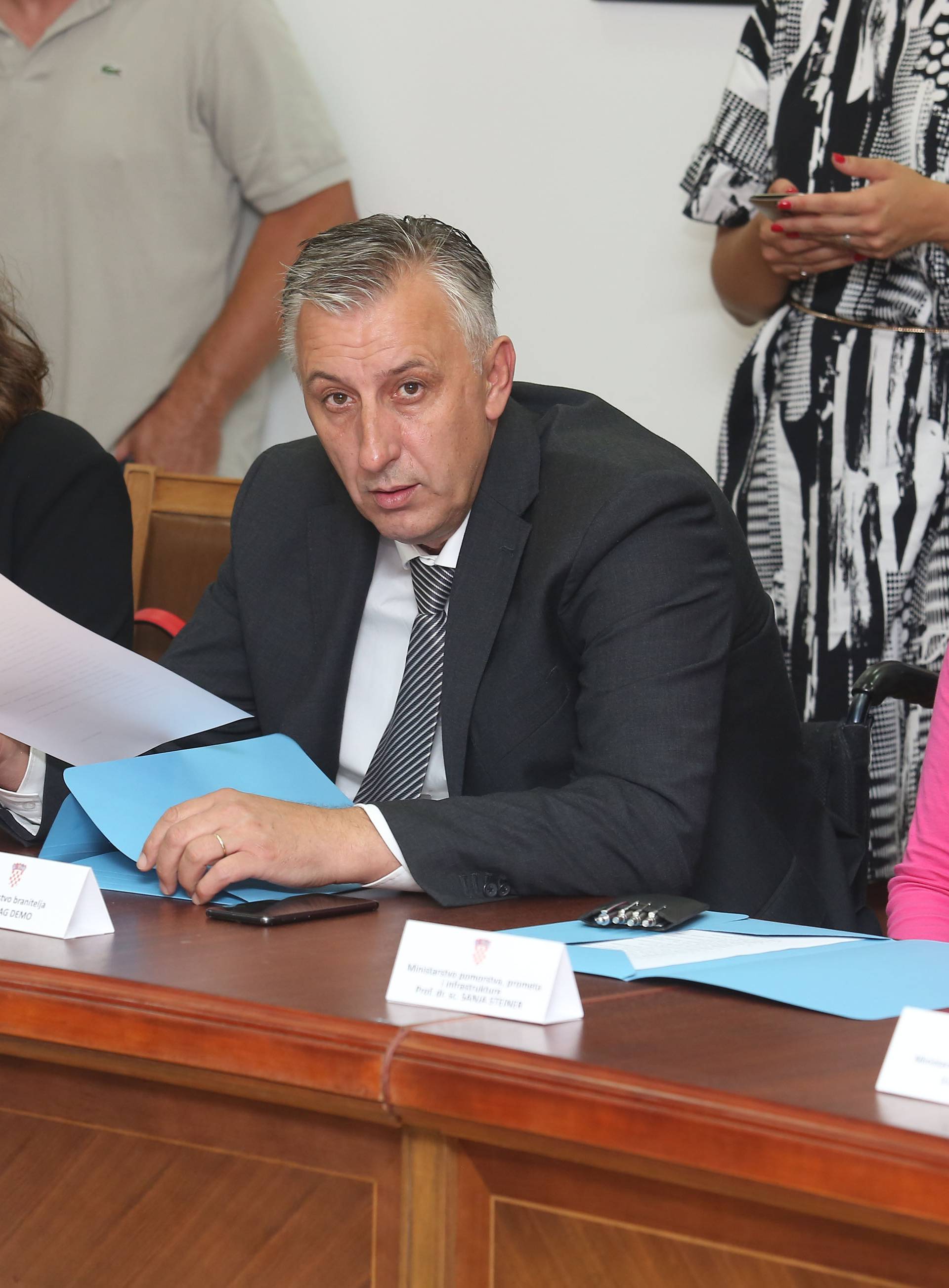 Donijeli 10 odluka: Bandić u Kninu održao sjednicu 'vlade'