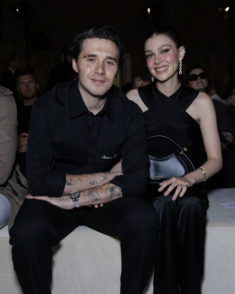 Brooklyn Beckham and Nicola Peltz attends BALMAIN Spring/Summer 2025 Runway during Paris Fashion Week on September 2024 - Paris, France, 25/09/2024
