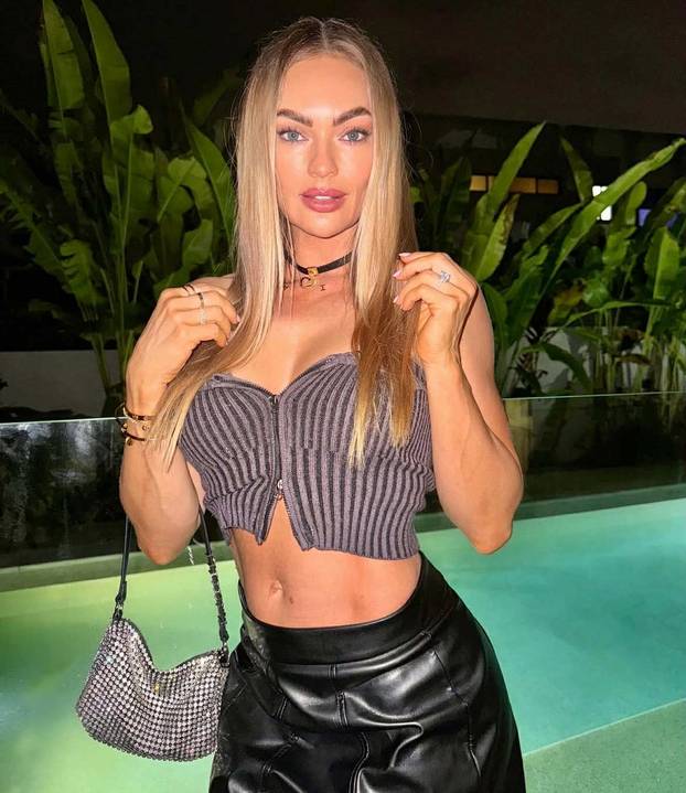 FOTO S 40 godina otkrila sve! 'Cijeli život sam skrivala svoje tijelo, ali sad više ne'