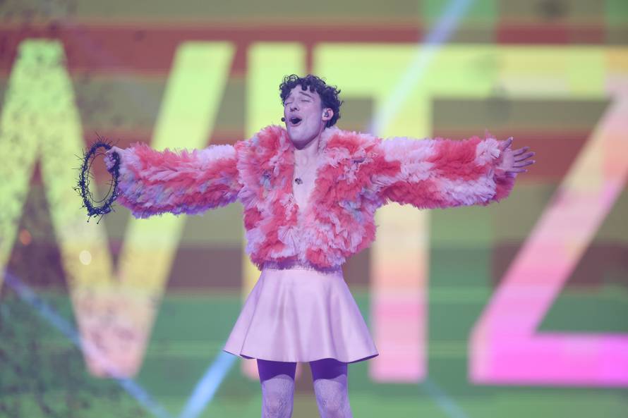 Dio Švicaraca ide na referendum zbog Eurovizije: 'To je rasipanje novca, a nastupi su blasfemični'