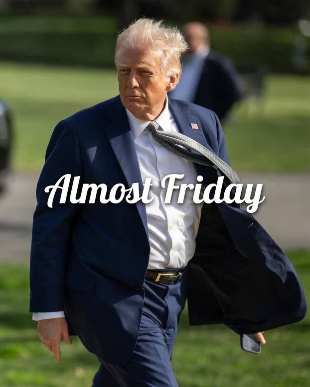 FOTO Službeni profil Bijele kuće šokira krindž fotkama Trumpa: 'Tko to vodi? Je li ovo parodija?'