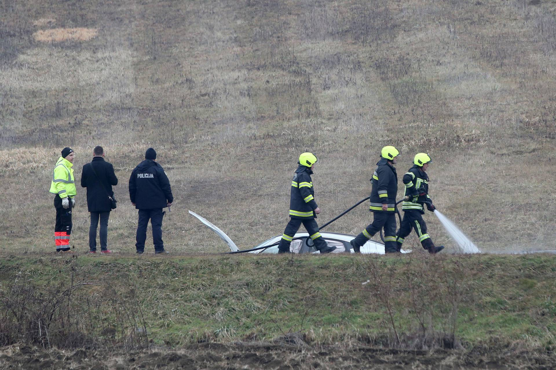 Nedaleko Krapinskih Toplica u prometnoj nesreći jedna osoba poginula, a četiri su ozlijeđene