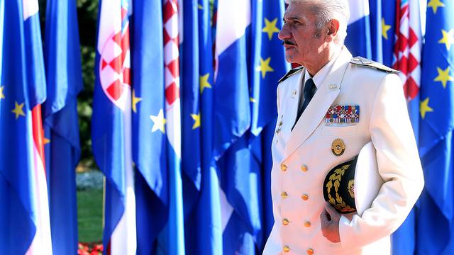 Nekad mu se divila čak i CIA: 'Admiral Lošo je vojni genije'