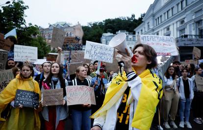 Zelenski Trumpu i Putinu: Nema razmjene teritorija. Sve manje Ukrajinaca se želi boriti