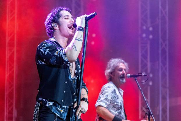 Pula: Parni valjak održao koncert u prepunoj Areni 