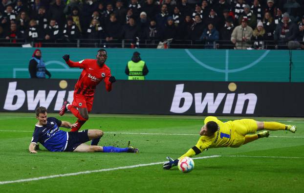 DFB Cup - Round of 16 - Eintracht Frankfurt v SV Darmstadt 98