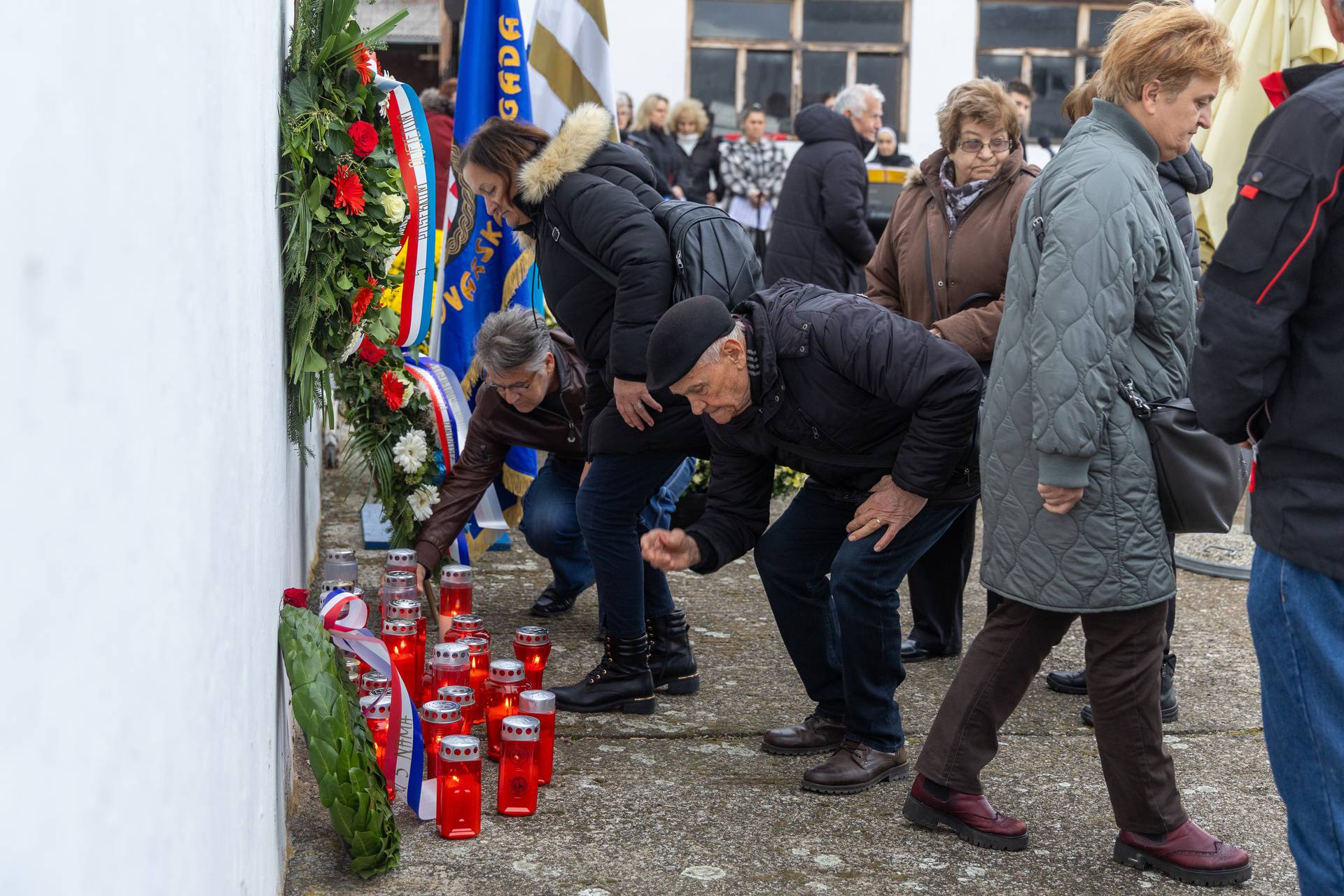 Vukovar: Odana počast žrtvama logora Velepromet