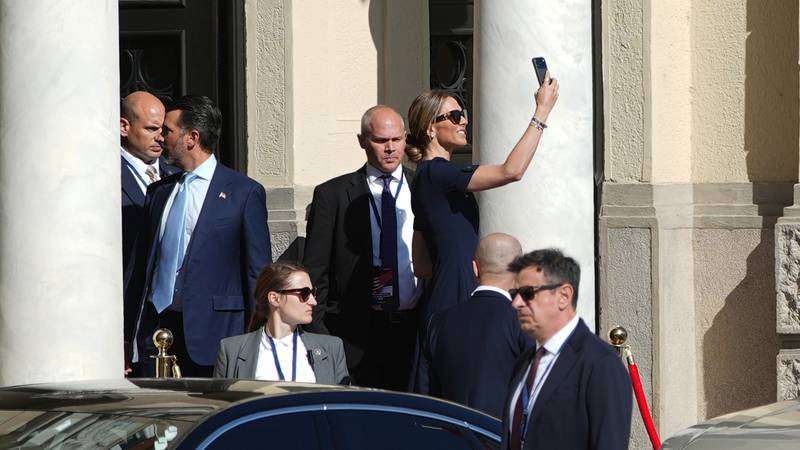 FOTO Trump Mlađi u Banjoj Luci: Hvalio Orbana i kritizirao EU, a zaručnica mu se naslikavala...