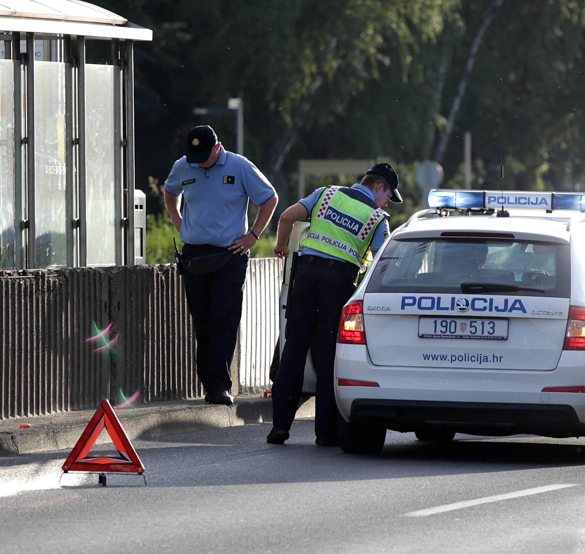 Četvero lakše ozlijeđeno u sudaru auta i Hitne pomoći