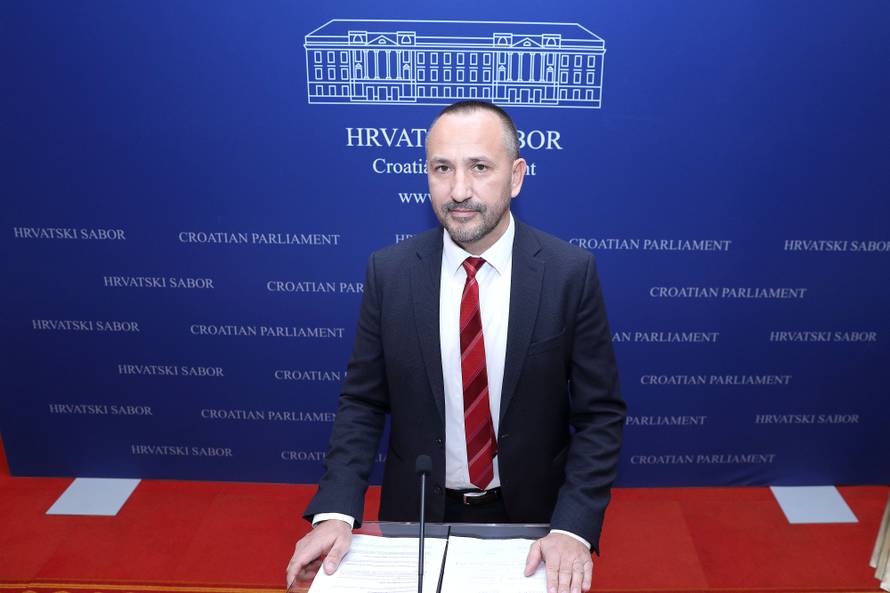 Odgovorni se moraju izjasniti o financiranju LGBT studenata