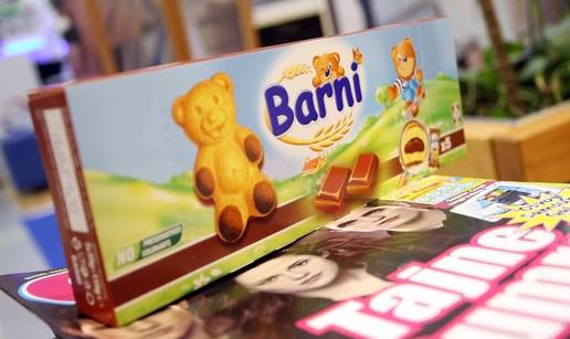 Barni i 24sata poklanjali biskvite i novine Zagrepčanima