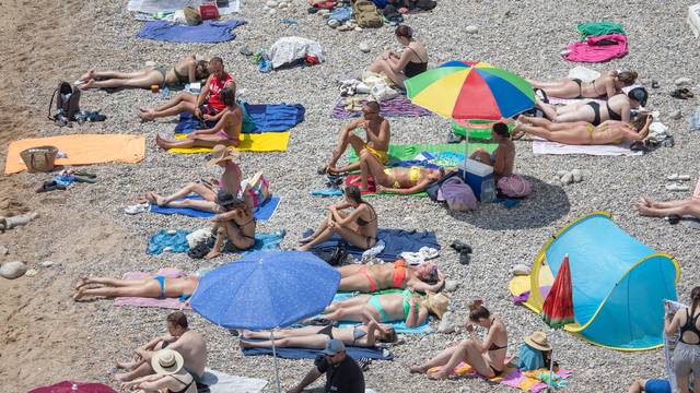 Dubrovnik: More i kupanje najbolji je način za "spas" od sunca i vrućine