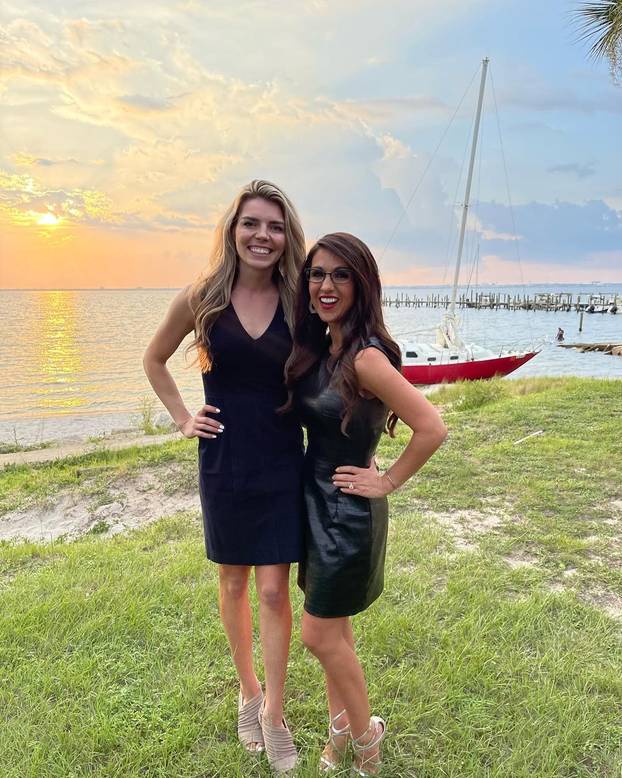 FOTO Pala ko kruška! Trumpova zastupnica koja obožava oružje tresnula u Zastupničkom domu