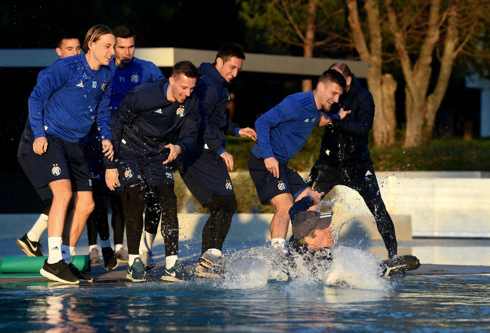 Dinamovci su bacili trenere u bazen, Dilaver se izvukao suh