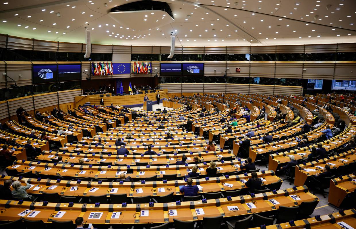 EP osudio suradnju europske ekstremne desnice i Putina