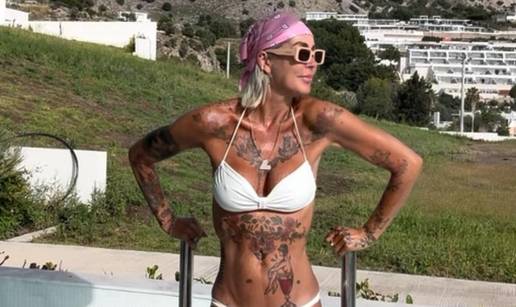 FOTO Astrid ru&scaron;i sve stereotipe! Ima 60 godina i 60 tetova&zcaron;a