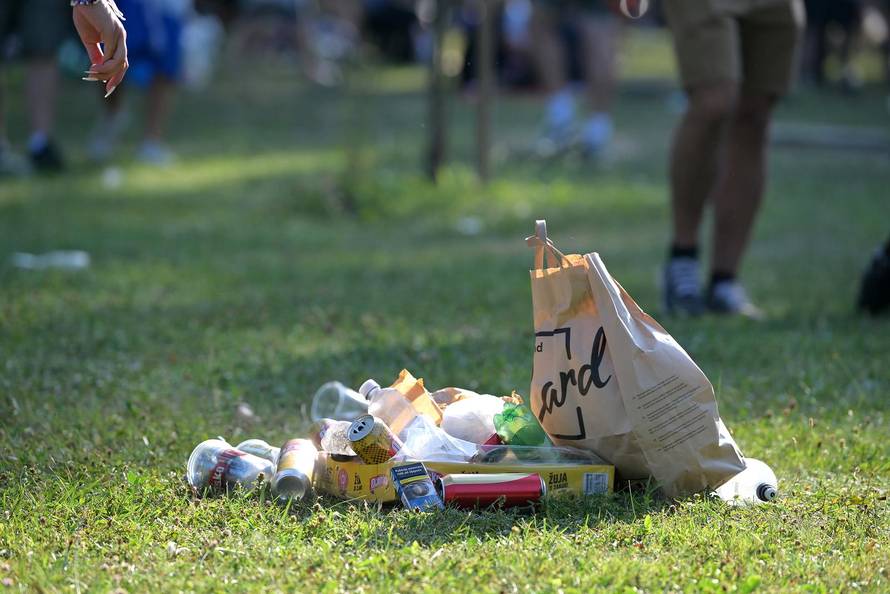 Zagreb: Fun zona na Bundeku već je puna smeća