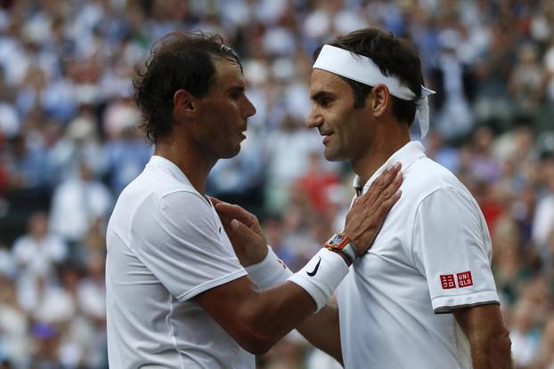Roger Federer pobijedio Rafaela Nadala za 12. finale Wimbledona 