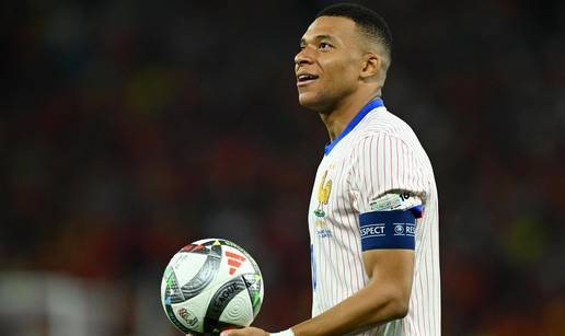 Mbappé odbrusio novinaru: Što je prazna sezona? Osvojili smo dva trofeja, gledaš li utakmice?
