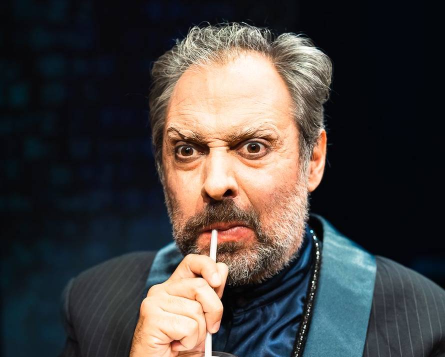 Znate li tko je ovo? Godinama je već u braku s našom glumicom