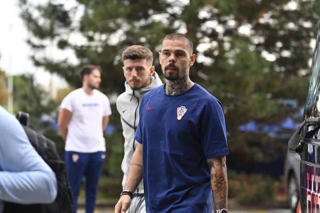Zagreb: Igrači i stože hrvatske nogometne reprezetacije dolaze na stadio Maksimir