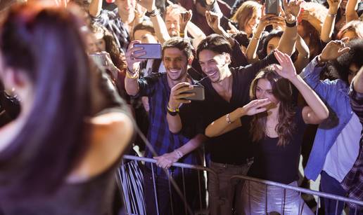 Zašto obožavamo slavne? Stručnjaci otkrivaju pravu istinu