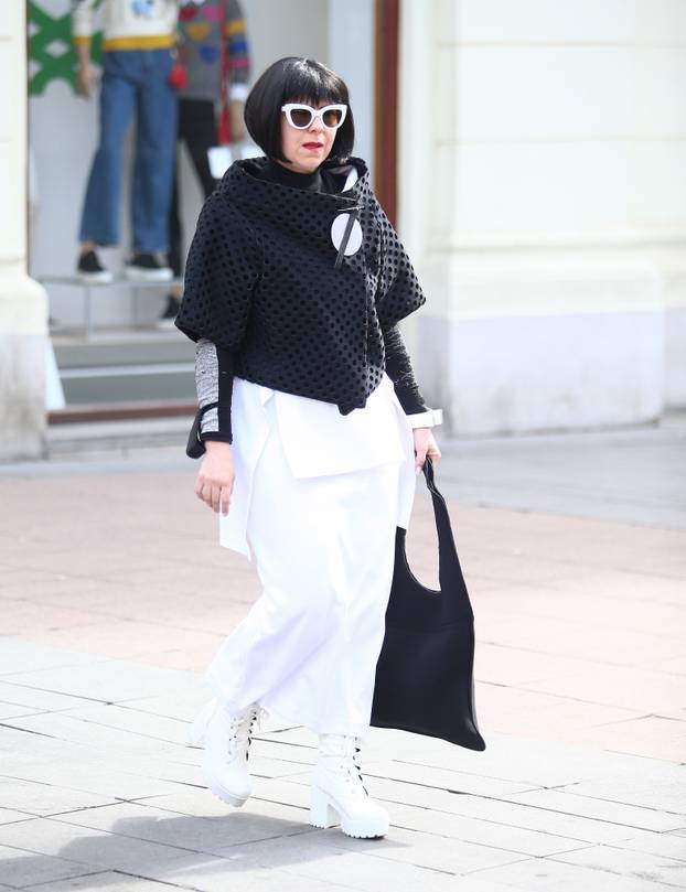 Zagreb: Mirela Holy u šetnji gradom