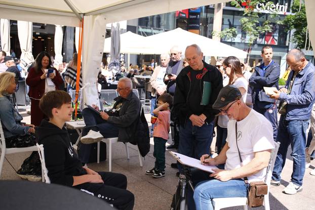 Zagreb: Hrvatsko društvo karikaturista održalo javno crtanje brzopoteznih portretnih karikatura