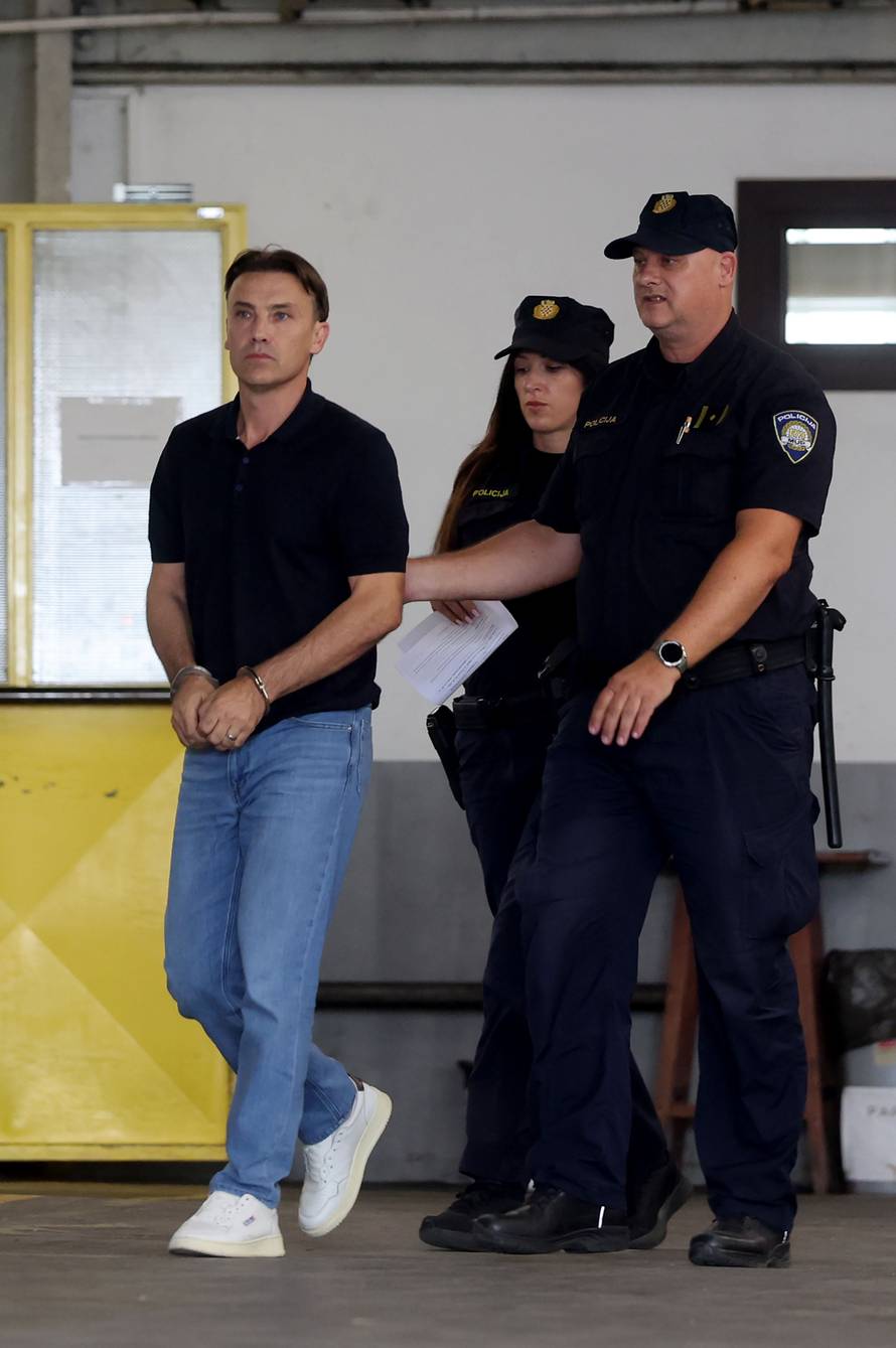 Zagreb: Dario Šimić doveden je na isptivanje u USKOK 