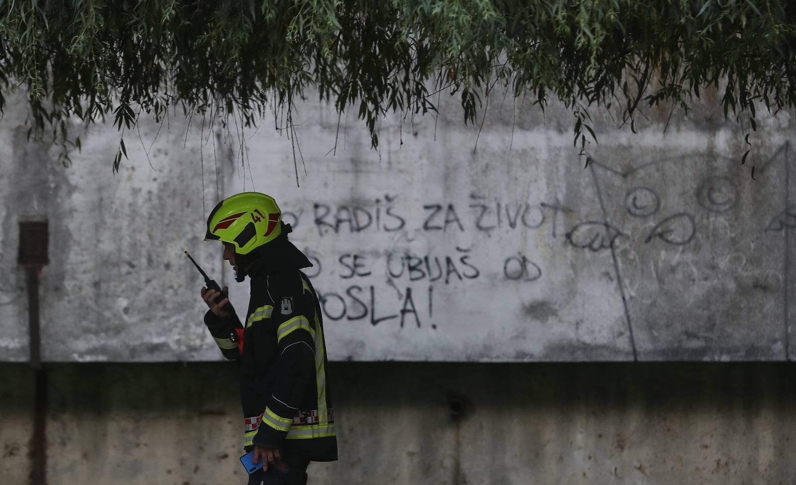 Zagreb: Policijski očevid na Savici gdje su pronađena dva muška tijela