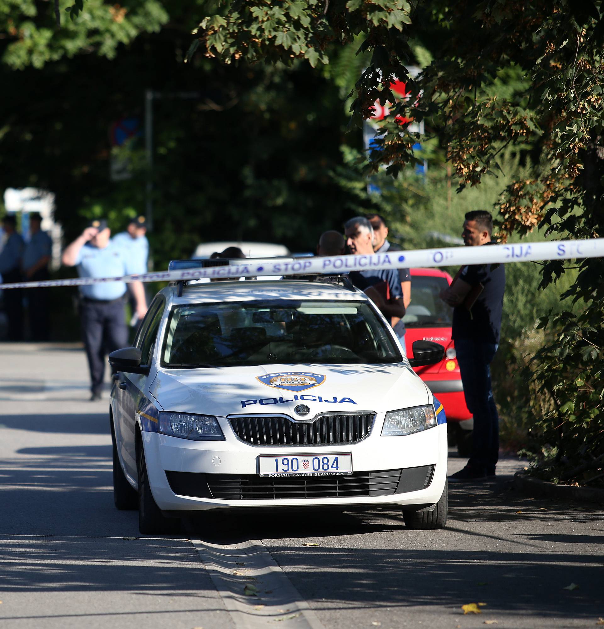 Policija sumnja da je muškarac (40) bacio bombu u Zagrebu