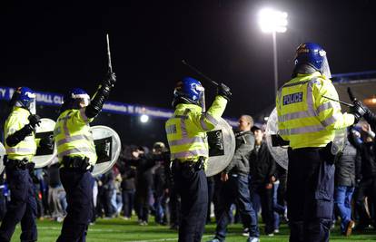 Navijački neredi na stadionima obilježili su vikend u Engleskoj