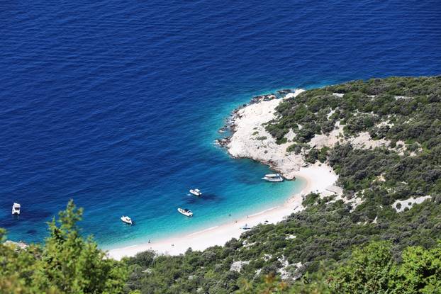 Lubenice, mjesto na Cresu s dva stanovnika