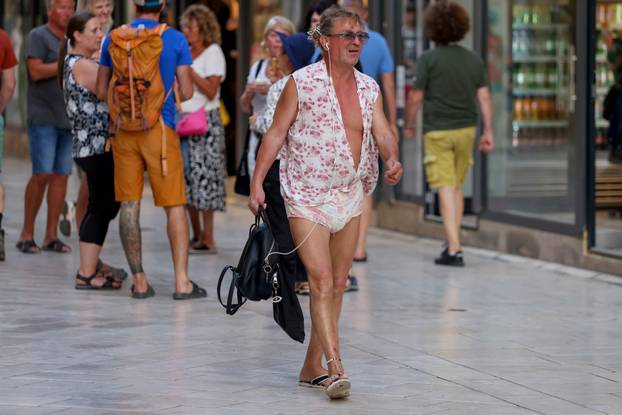 Zadar: Jadranko Ključanin u šetnji gradom