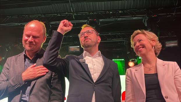 200 fotografija s izbora: Delirij u Splitu i Vukovaru,  velika fešta Rinčić i puse za Selak Raspudić