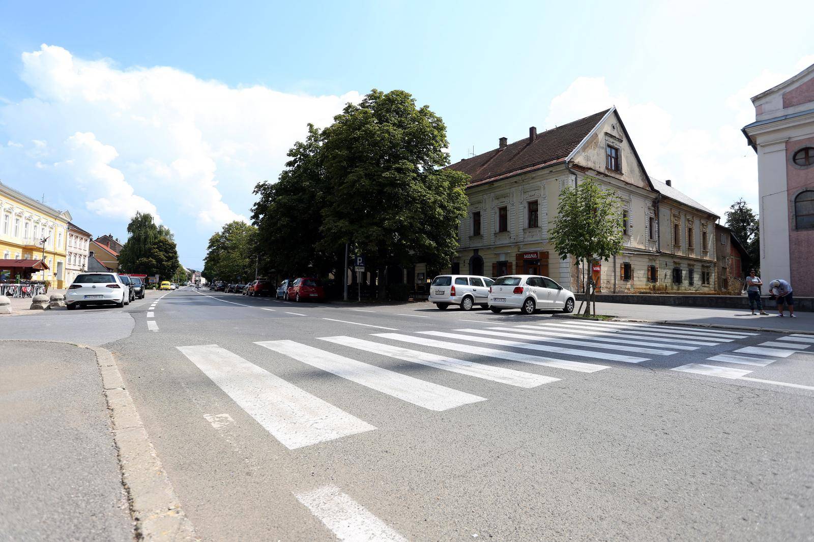 Pješački prijelaz u središtu Otočca na kojem je stradala trudnica