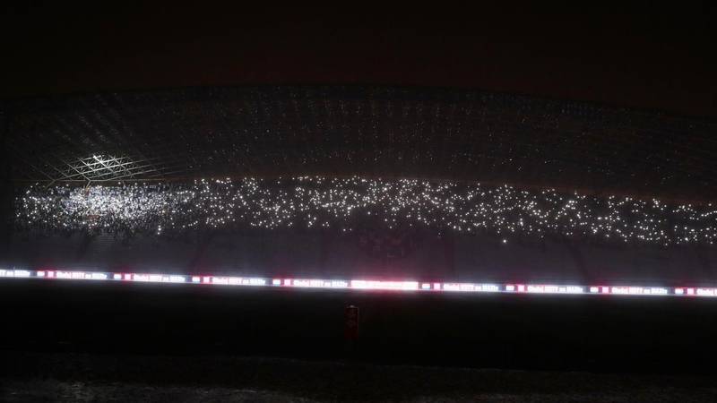 Sramotni povici na Poljudu: Na stadionu nestalo struje pa se s tribina čulo 'Za dom spremni'
