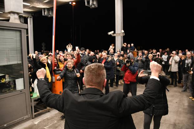 Mursko Središće: Na graničnom prijelazu organizirana svečanost ulaska u zonu Schengena, uz vatromet i tamburaše