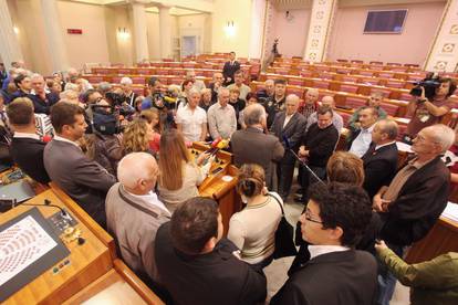 Lekin apel nitko nije doživio: U Saboru samo osam zastupnika 