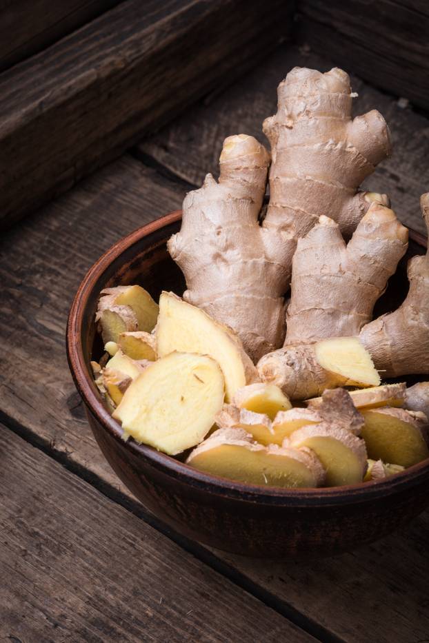 Whole and sliced ginger