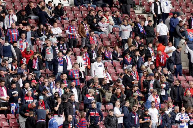 Ženeva: Navijači na polufinalnom susretu Lige prvaka mladih između Hajduka i Milana