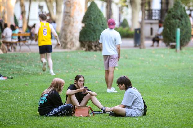 Zagreb: Ljetna atmosfera grada uslijed toplinskog vala